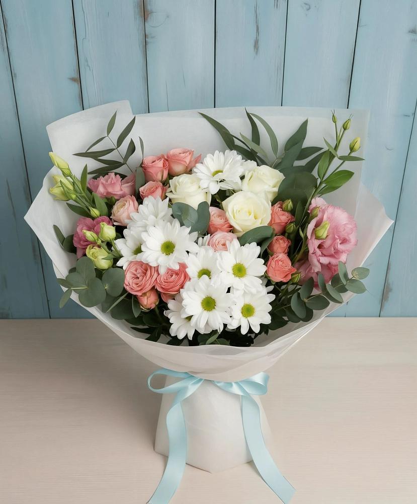 Букет цветов из: Розы, Лизиантусы и Хризантемы в Лихославле