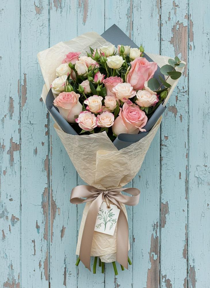 Букет цветов из: Розы в Лихославле