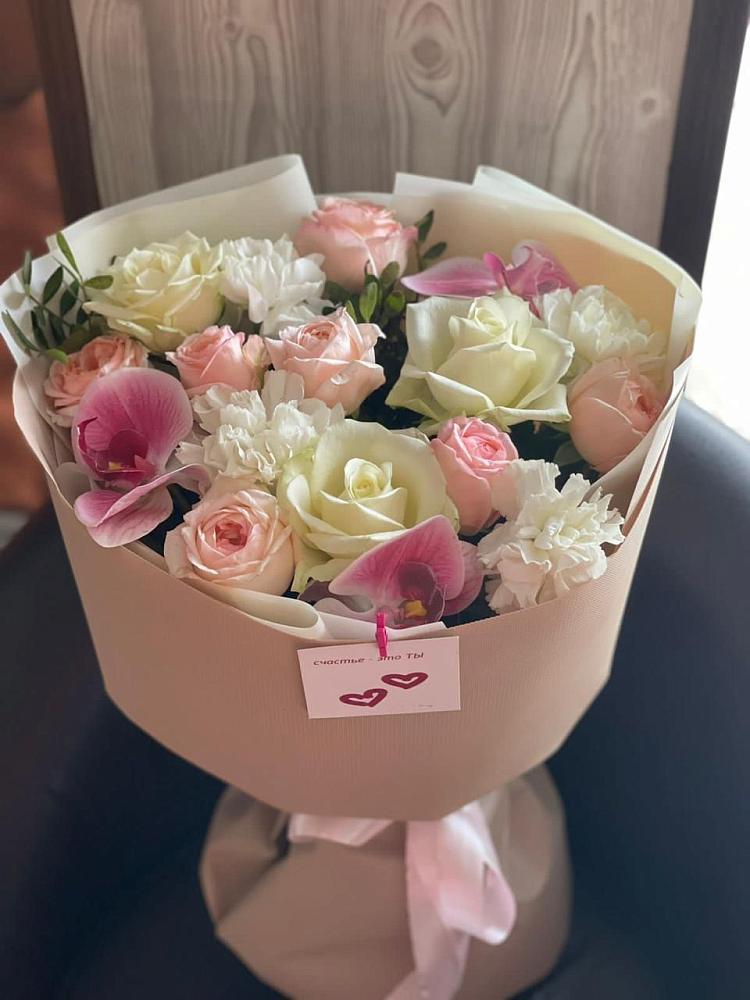 Букет цветов из: Орхидеи, Розы и Гвоздики в Лихославле