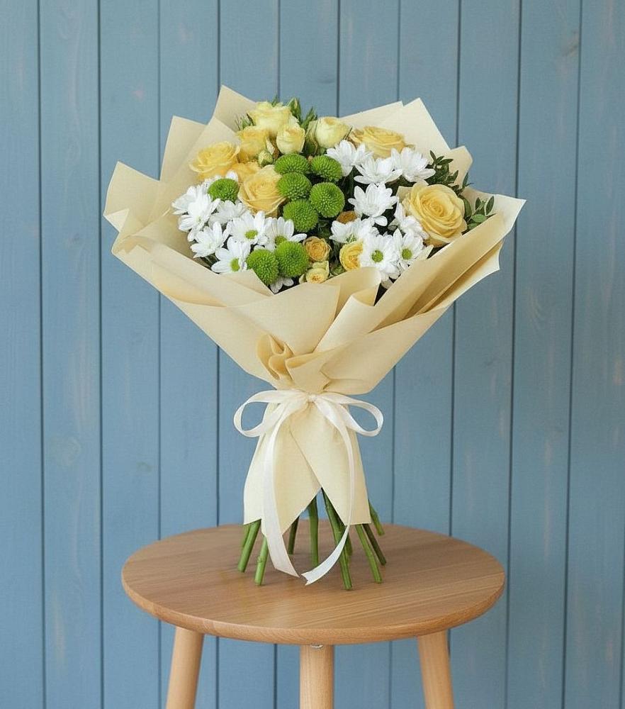 Букет цветов из: Хризантемы и Розы в Лихославле