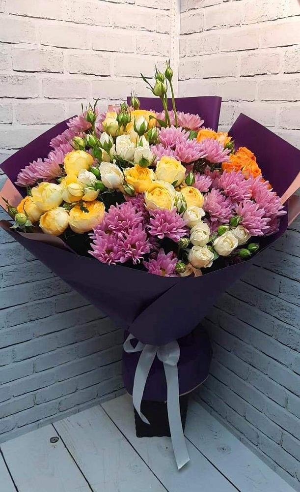 Букет цветов из: Хризантемы и Розы в Лихославле