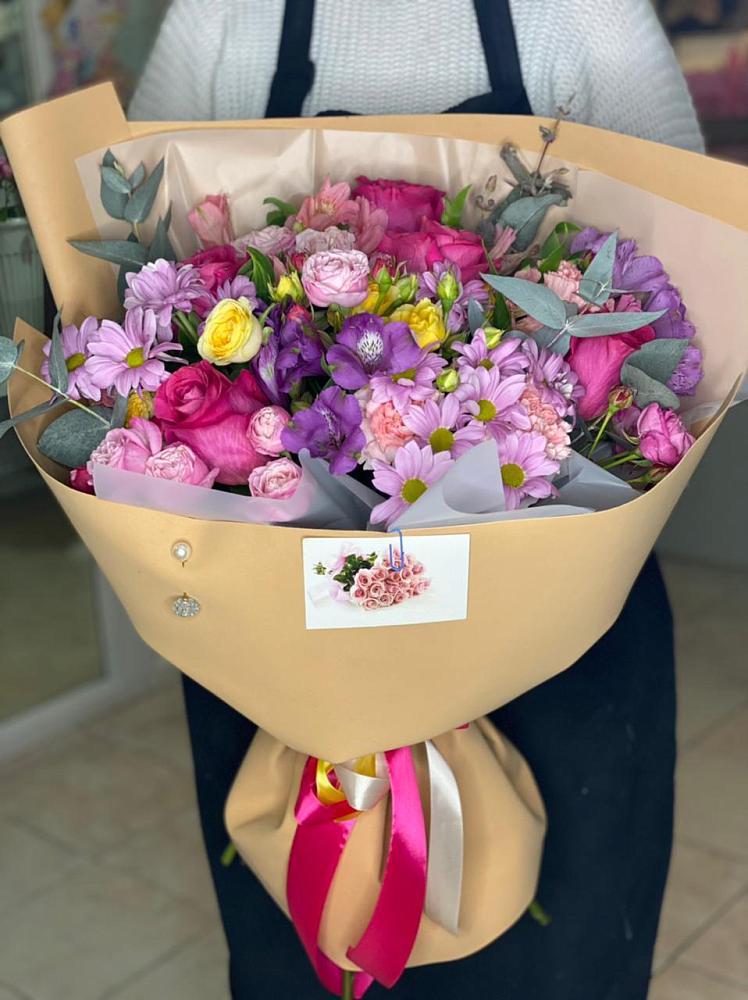 Букет цветов из: Хризантемы, Гвоздики и Альстромерии в Лихославле