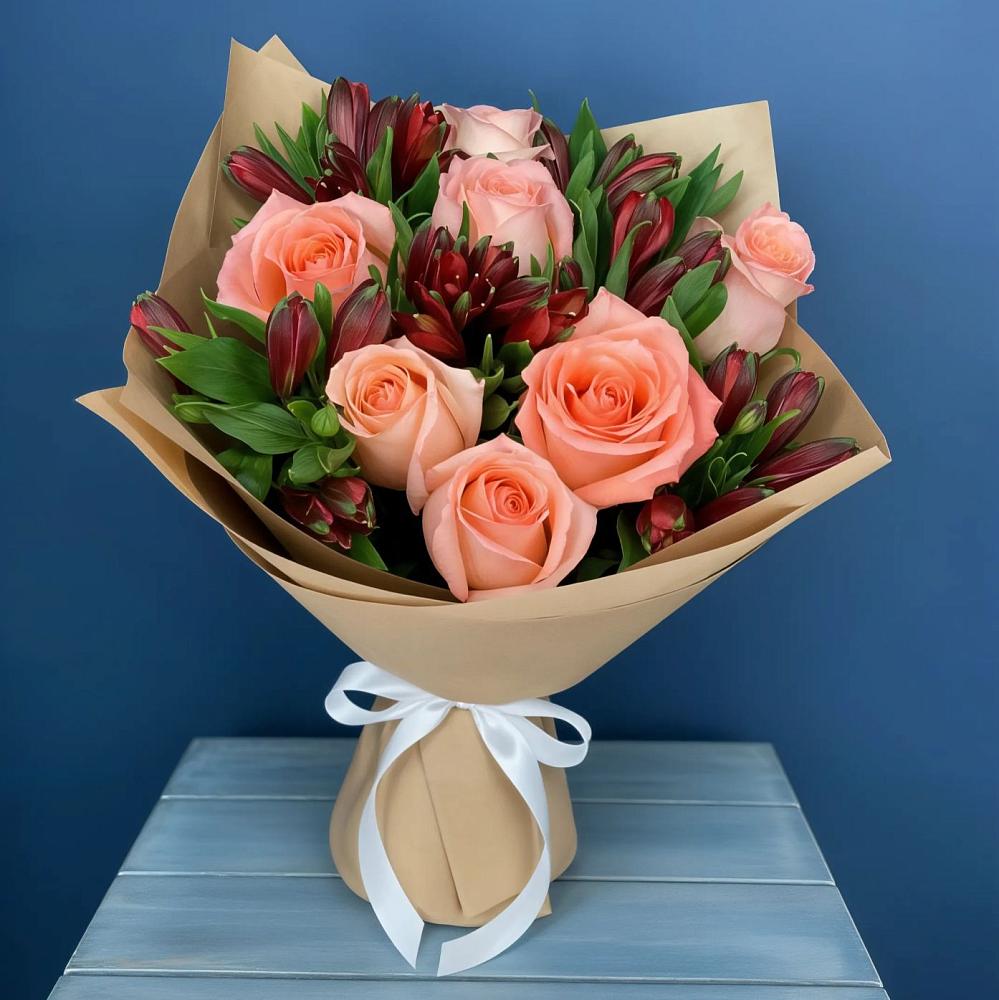 Букет цветов из: Розы и Альстромерии в Лихославле