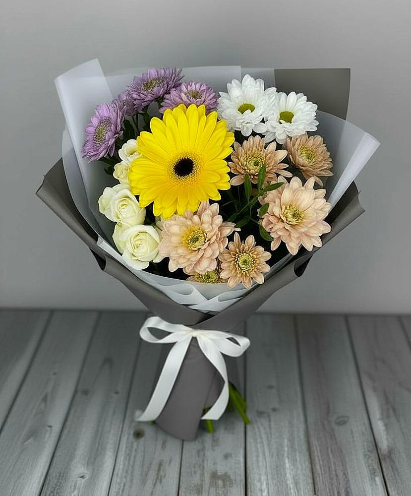 Букет цветов из: Розы, Герберы и Хризантемы в Лихославле