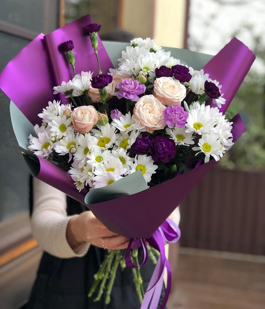 Букет цветов из: Хризантемы, Гвоздики и Розы в Лихославле