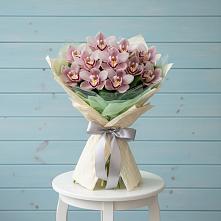 Букет цветов из:  Орхидеи и Розы в Лихославле