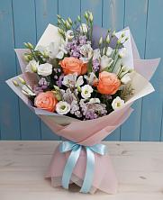 Букет цветов из:  Лизиантусы, Розы, Альстромерии и Гипсофила в Лихославле