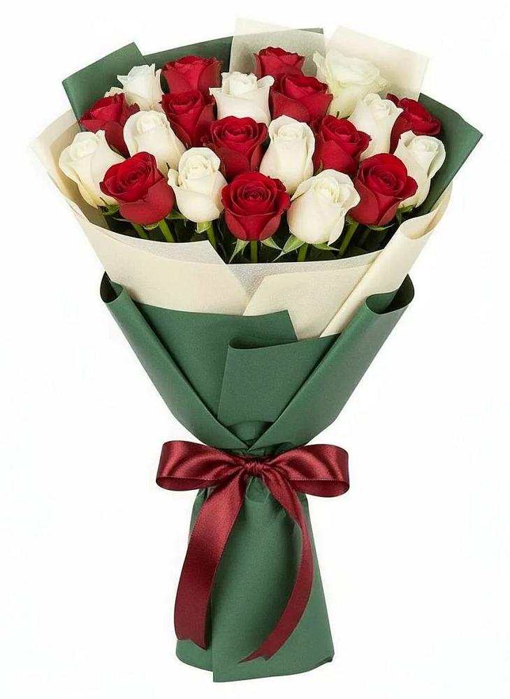 Букет Микс из красных и белых роз в Лихославле