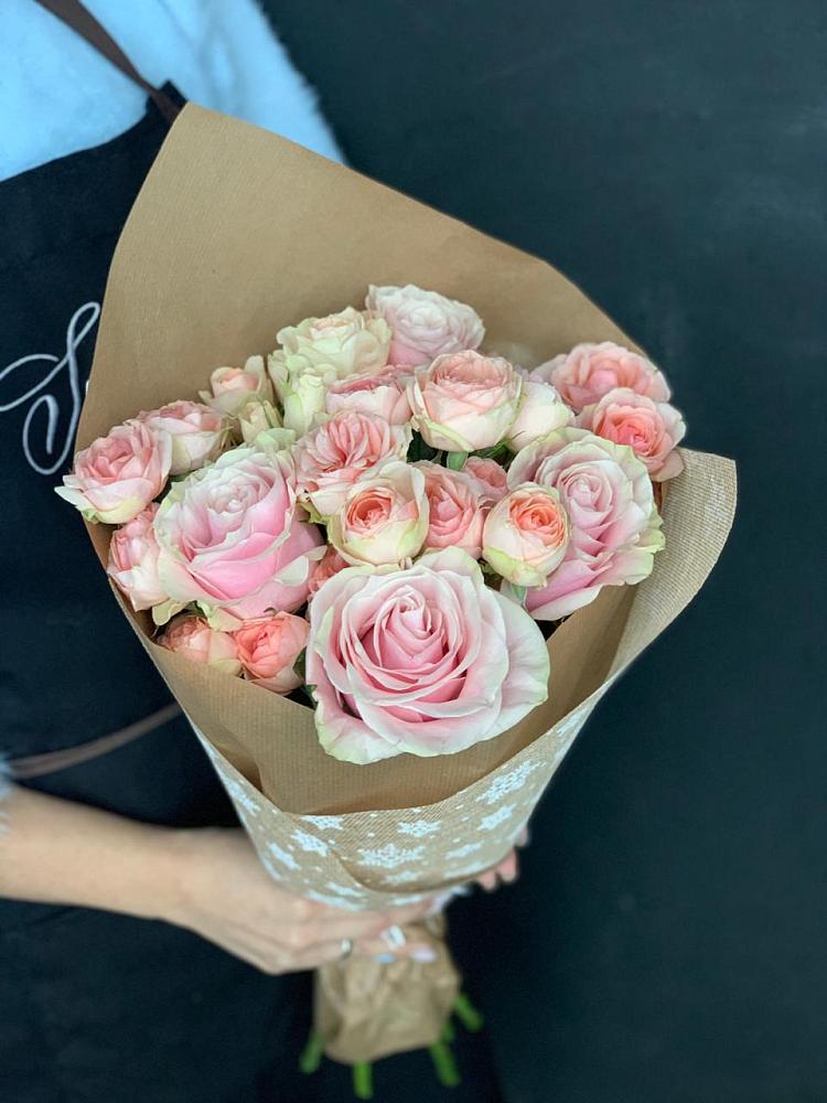 Букет цветов из: Хризантемы и Розы в Лихославле