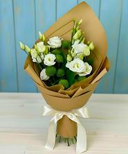 Букет цветов из:  Хризантемы и Лизиантусы в Лихославле