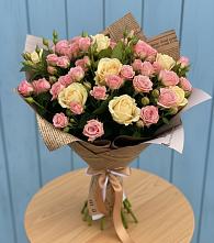 Букет цветов из:  Розы в Лихославле
