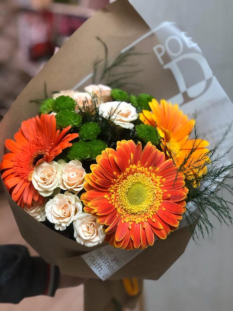 Букет цветов из: Герберы, Хризантемы и Розы в Лихославле
