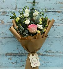 Букет цветов из:  Розы и Лизиантусы в Лихославле