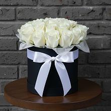 Цветочная композиция из Розы в шляпной коробке в Лихославле