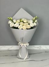 Букет цветов из:  Розы и Лизиантусы в Лихославле